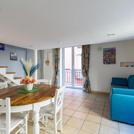 Toledo House Apartments Наполи Екстериор снимка