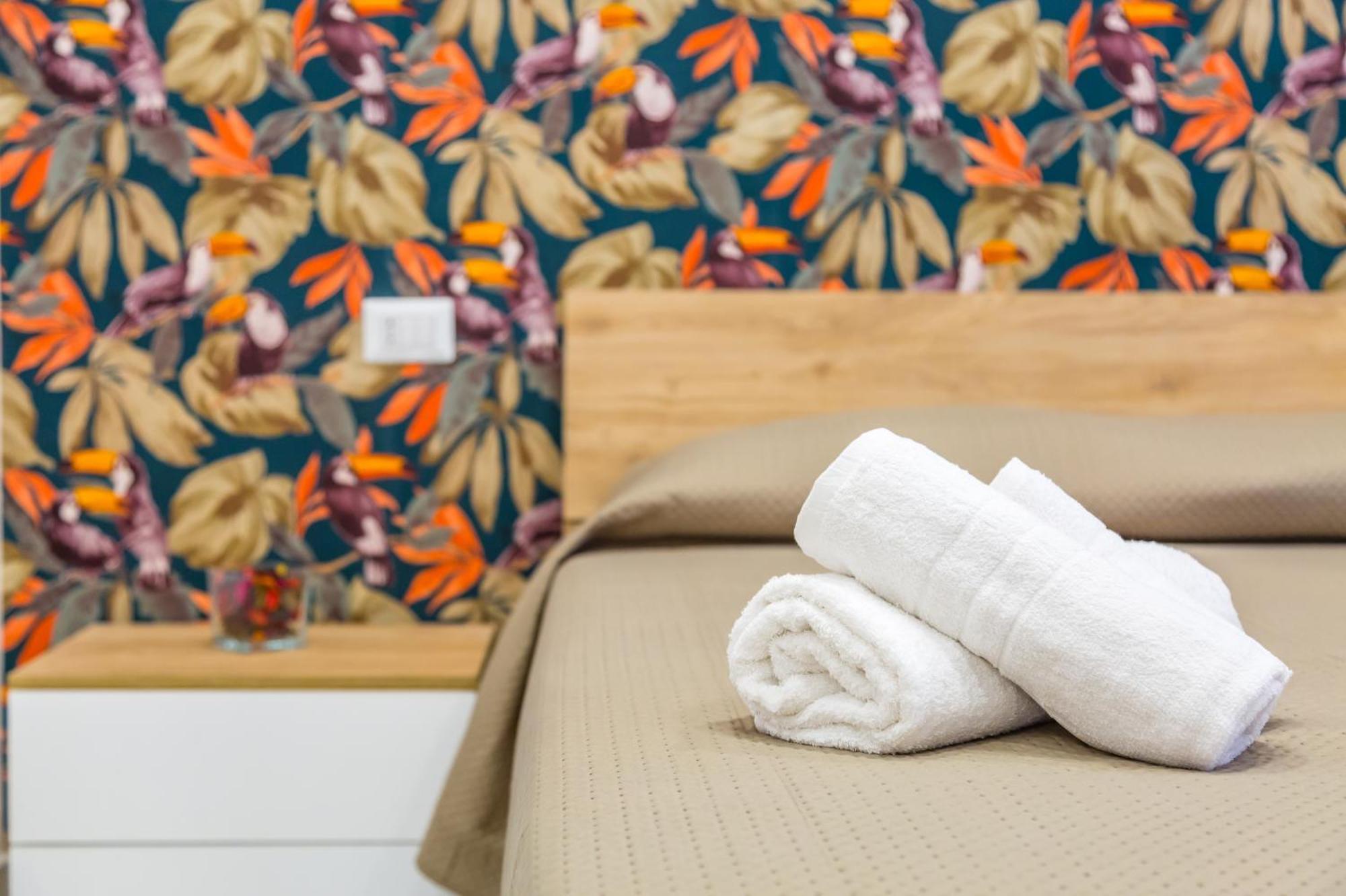 Toledo House Apartments Наполи Екстериор снимка